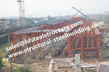 中国 Q235 Q345 の等級の産業鋼鉄建物、造る鋼鉄場所のプレハブの鋼鉄建物 サプライヤー